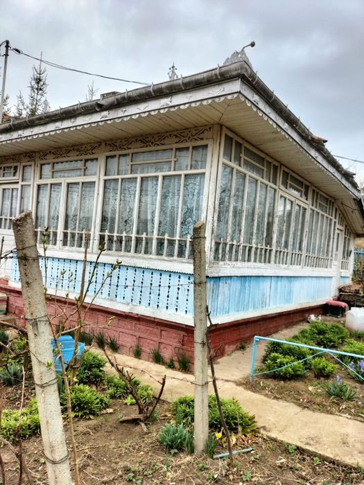 Casa vânzare  Comarna la str principala