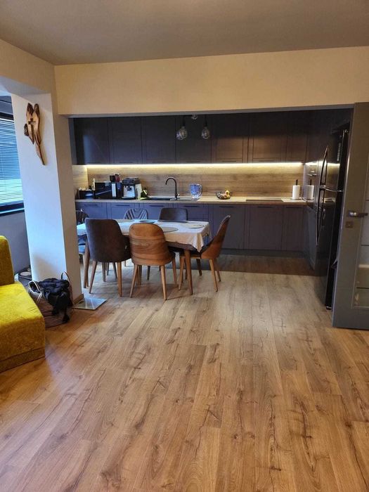 Продава се Четиристаен апартамент в Бургас, Пристанище Бургас - 120 кв.м за 1909 €/кв.м - Снимка #4