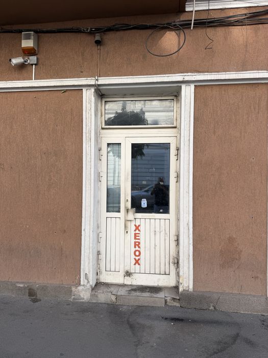Inchiriez spatiu comercial central langa teatru