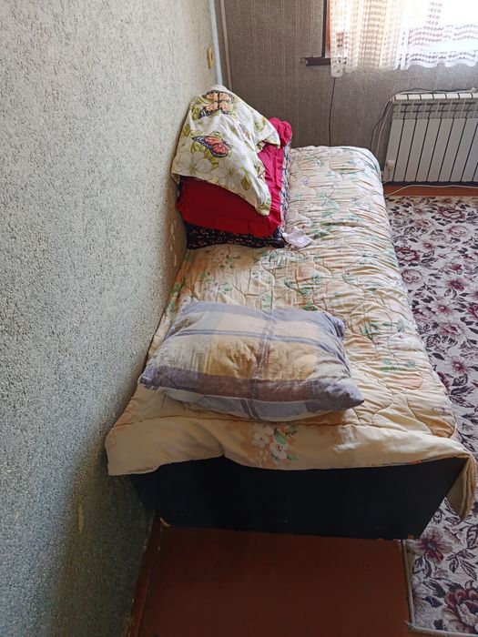Шкаф с антресоль и прочный 1 спальни кровать