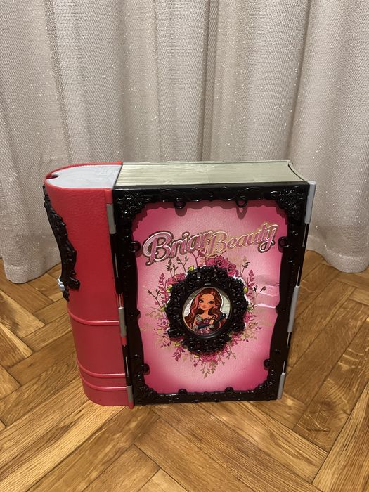 Оригинални кукли  Ever Afrer  high , колекция следваща серия Monster high на Matel