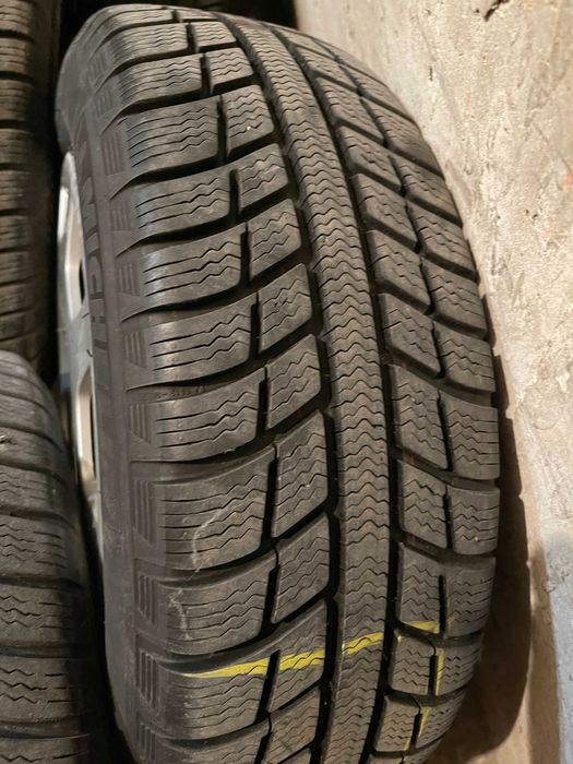Продавам железни джанти с гуми Michelin Alpin зимни 185/60/15 , 5х100.
