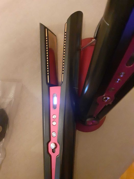 Dyson placă păr coral