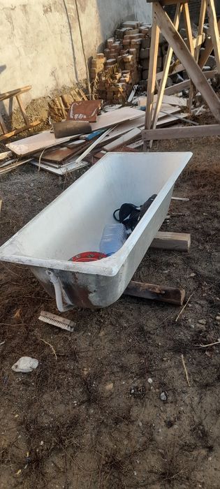 Батереии чугун ванна