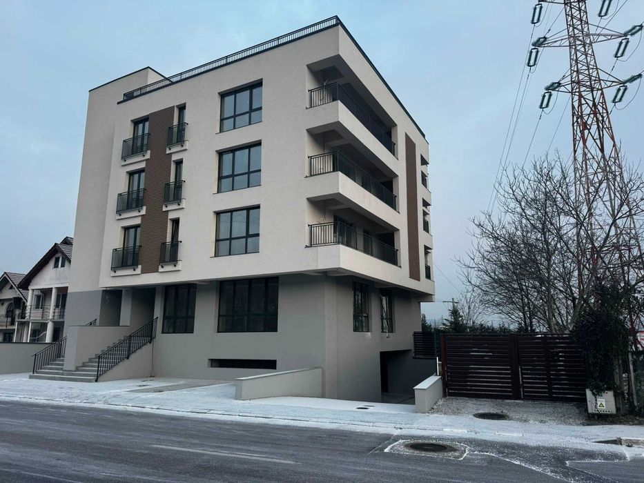 Apartament cu 3 camere de vanzare, predare la cheie, etaj 2, Rm Valcea