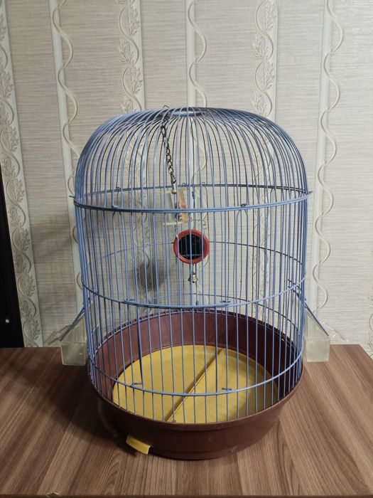 Продам клетку для попугая