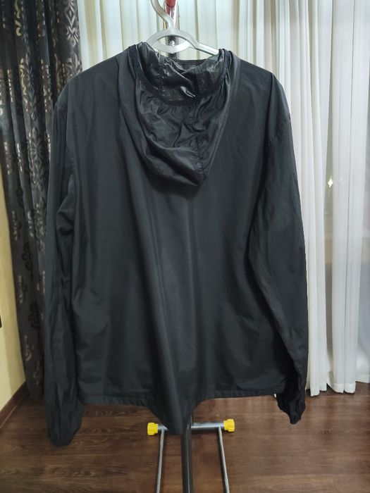 Ветрозащитная спортивная ветровка H&M Regular Fit Windbreaker