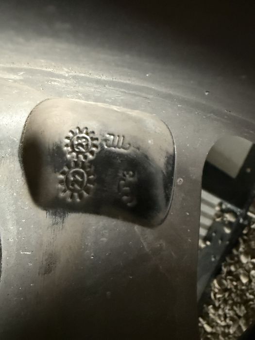 Оригинални джанти за Тойота Хайлукс 17 цола пефектно състояние