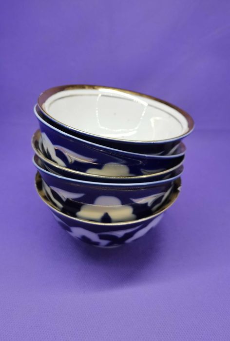 Сервиз от 5 бр малки порцеланови купички от Ташкент, от 60те год.