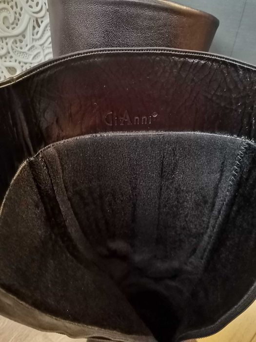 Дамски кожени ботуши