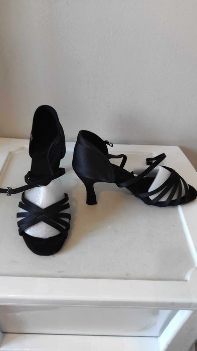 Sandale/ pantofi noi de dans latino/ salsa/ bachata marimea 37 negru