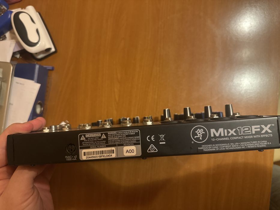Mackie mix 12fx mixer