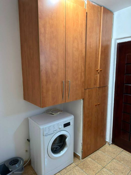 Garsonieră decomandată, 27 mp, Etaj 1/4 – Zona M-uri, Mioveni