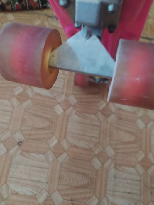 Продам Скейт борт для девочки 

Вастап пишет ил