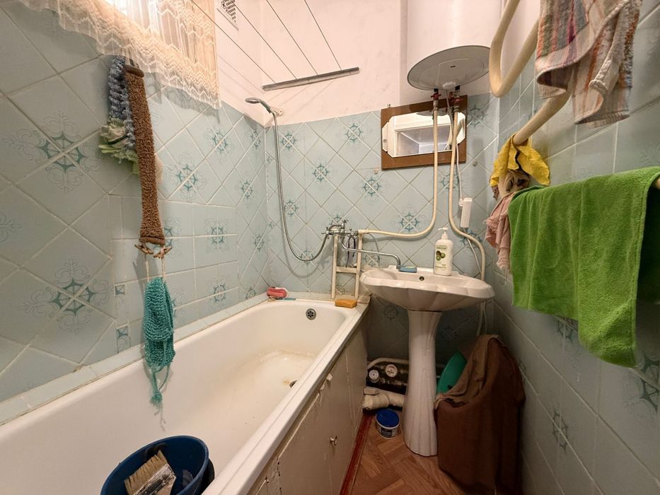 2х комнатная 9 мкрн, 1/5, 1983г, 49.6м2