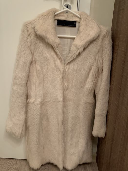 Палто от естевена агнешка кожа на Zara