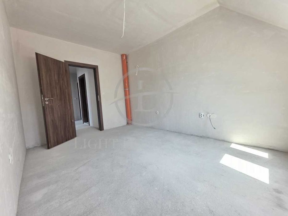 Продава се Тристаен апартамент в Пловдив, Център - 107 кв.м за 2524 €/кв.м - Снимка #9