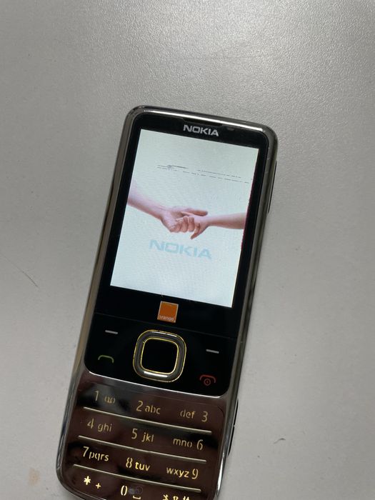 Nokia 6700 silver clasic