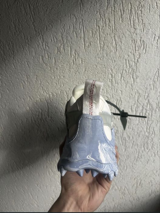 Off White Oddsy ( Punem doar cu avans )