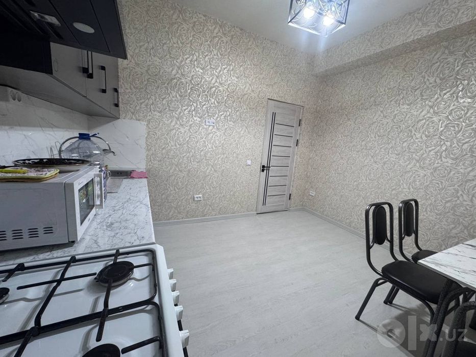Продаётся 2 комнатная квартира на ул. Бобур, ЖК Airport House