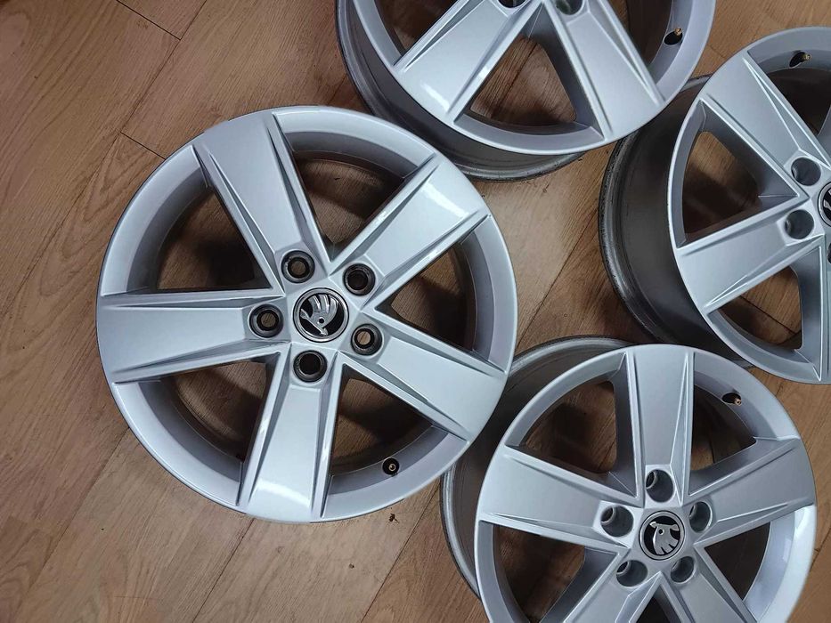 Jante 16 Skoda Octavia originale Seat Leon VW Golf e-Golf 5E0601025M