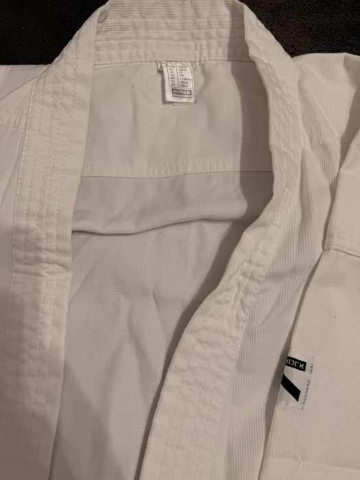 Vând 2 buc kimono karate copii