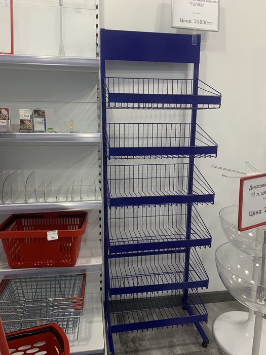 Сетчатые стойки для магазинов