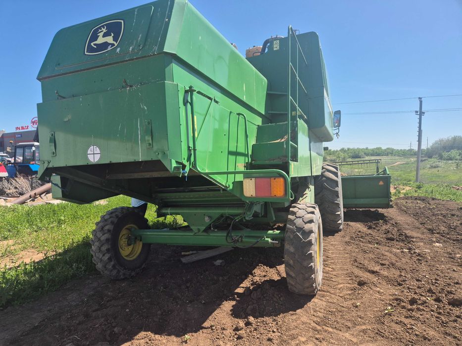 Комбайн JOHN DEER W 230