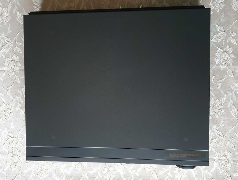 Видеокасетофон VHS Panasonic NV-F70B