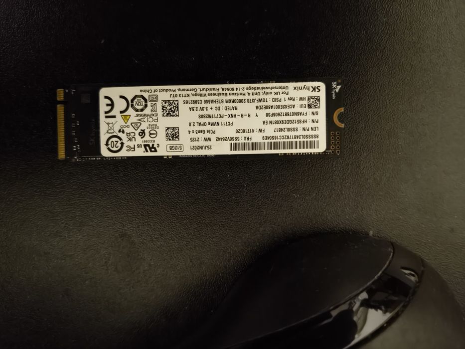 Vând SSD Skhynix PC711 512GB Nvme M2 Transport 15 lei!
