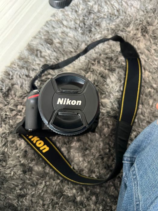 Фотоапарат Nikon D3200 с обектив