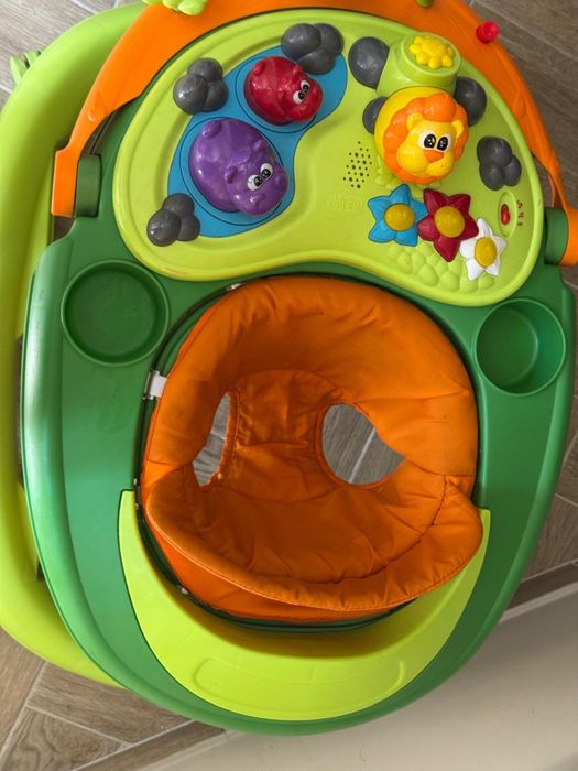 Ходунок продам в отличном состоянии Chicco