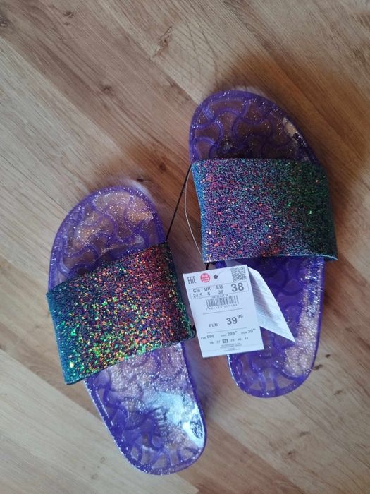 Нови Дамски Чехли