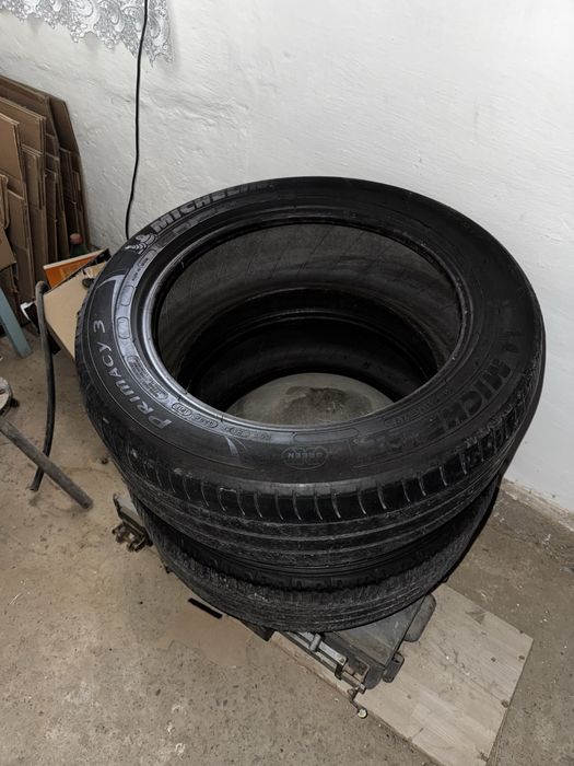 Летние шины 215/55/17