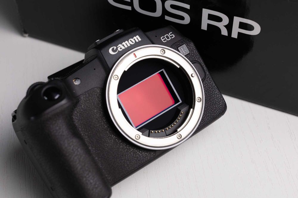 Full frame Canon RP + 6 батерии