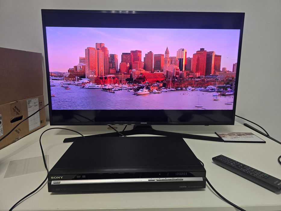 DVD Sony model - RDR - GX350, записващо