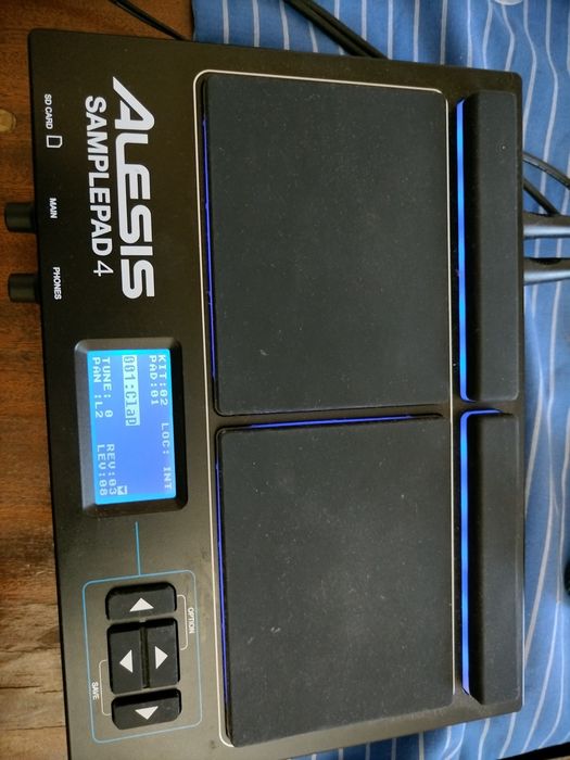 Електрона перкусия