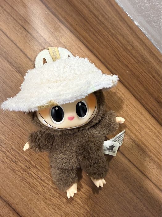 Чисто ново Labubu