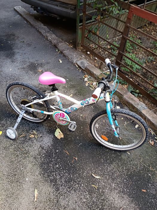 Bicicleta copii cu roti de 20"