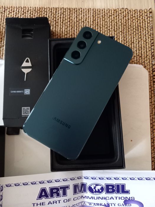 Мобилен телефон самсунг S22