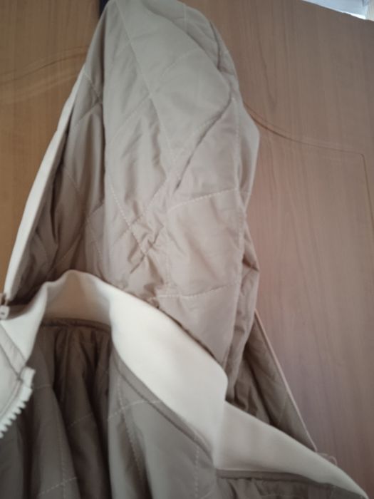 Продаю женские куртки.