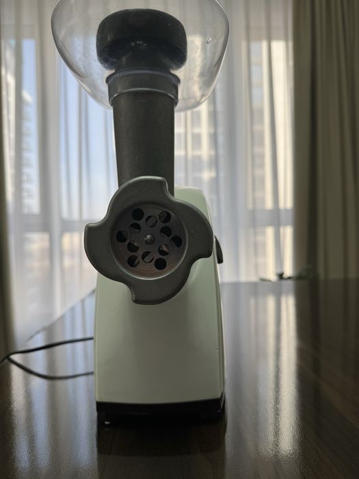 Продам мясорубку