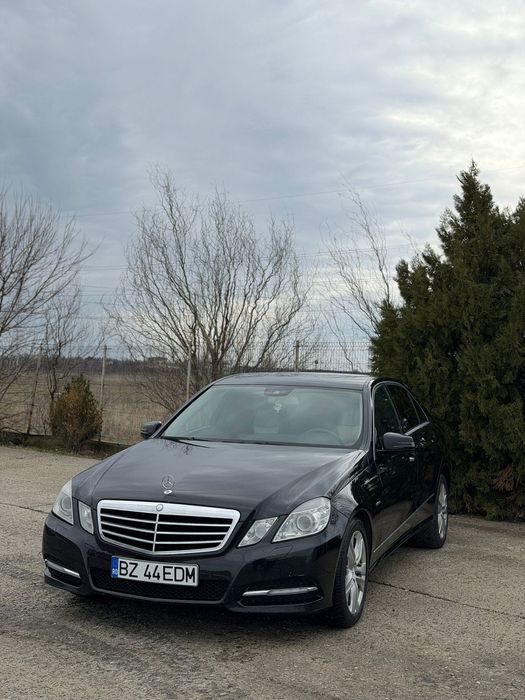 Vând Mercedes-Benz E-Class W212 E220 CDI BlueEFFICIENCY