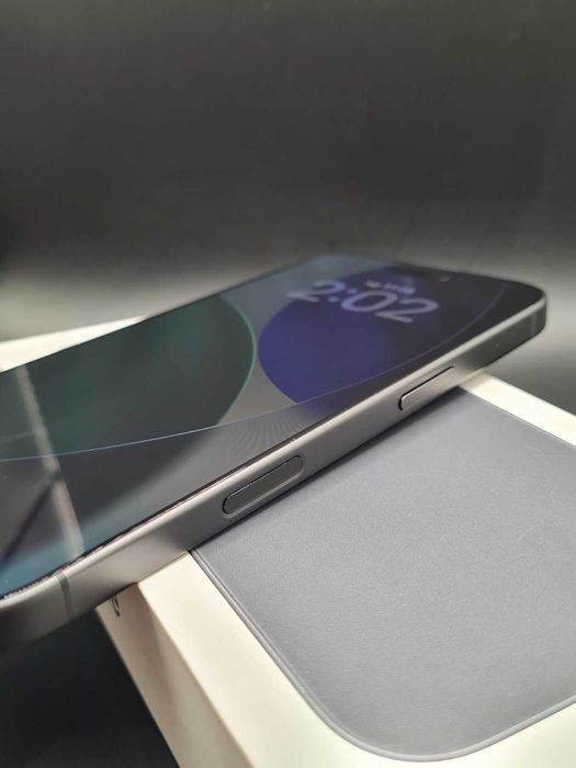 НОВ iPhone 17 256GB с 2 години гаранция