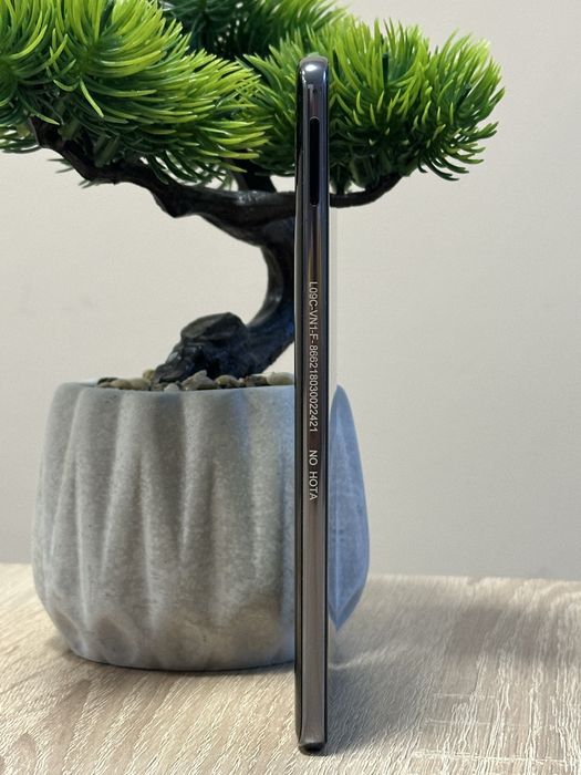 Продавам Huawei Mate 10 pro - 6GB RAM / 128GB - Отлично състояние