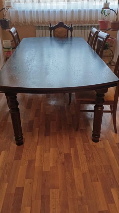 Стол для гостинной. Дуб массив