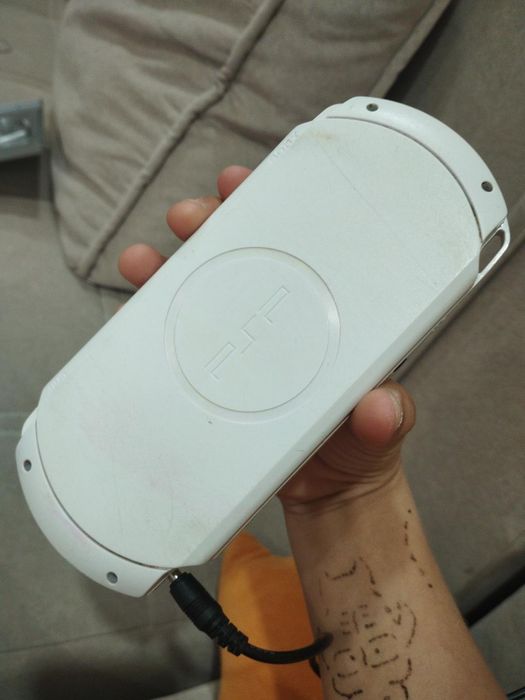 Продам SONY psp в рабочем состоянии