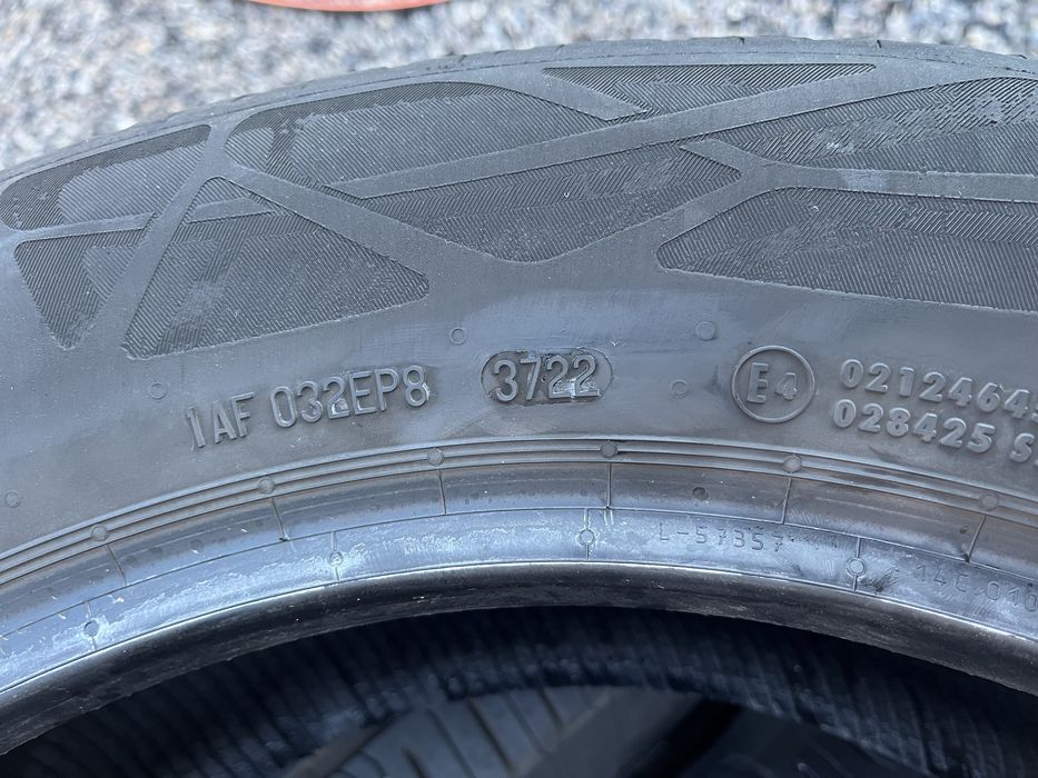 4бр 225/60/18 на 6мм с 22дот Континентал