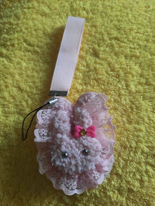 Наклейки для девочек.Брелки.