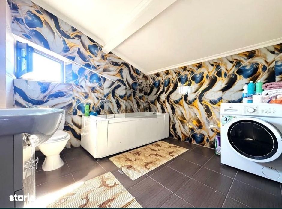 Apartament 3 camere, mansardă, Damaroaia